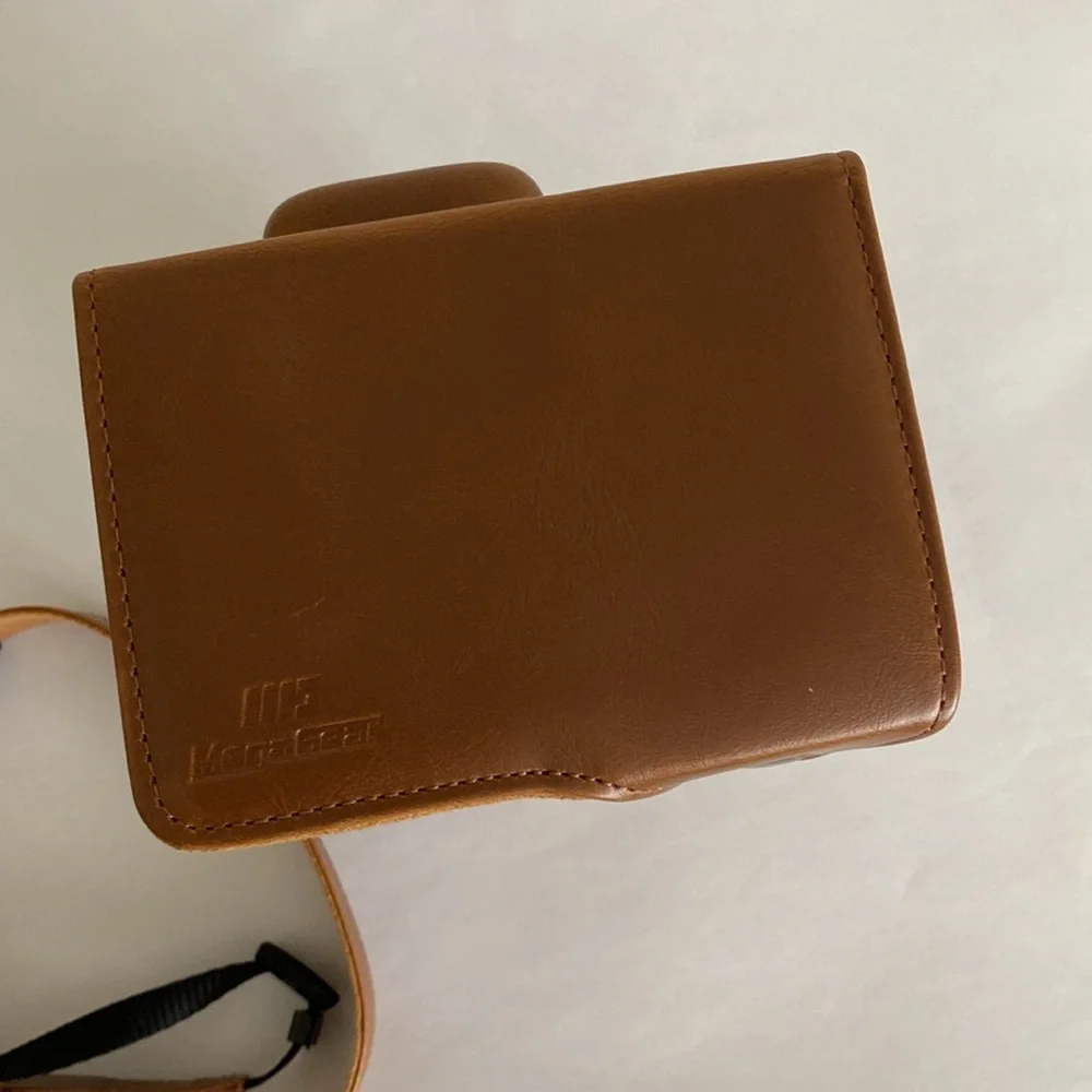 MegaGear MG1609 Ever Ready Leather Camera Case compatible with Canon EOS Rebel